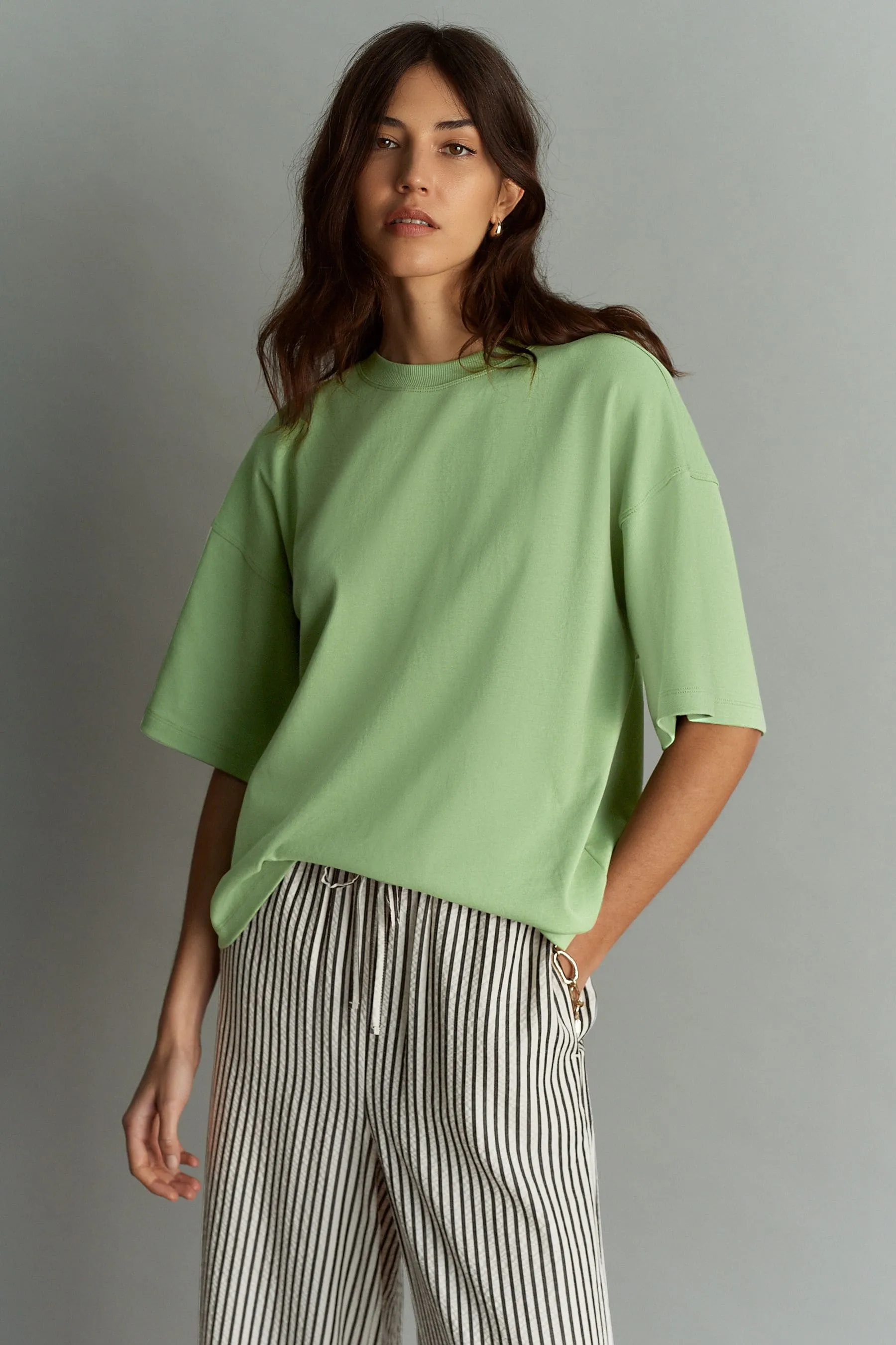100% Cotton Heavyweight Relaxed Fit Crew Neck T-Shirt    