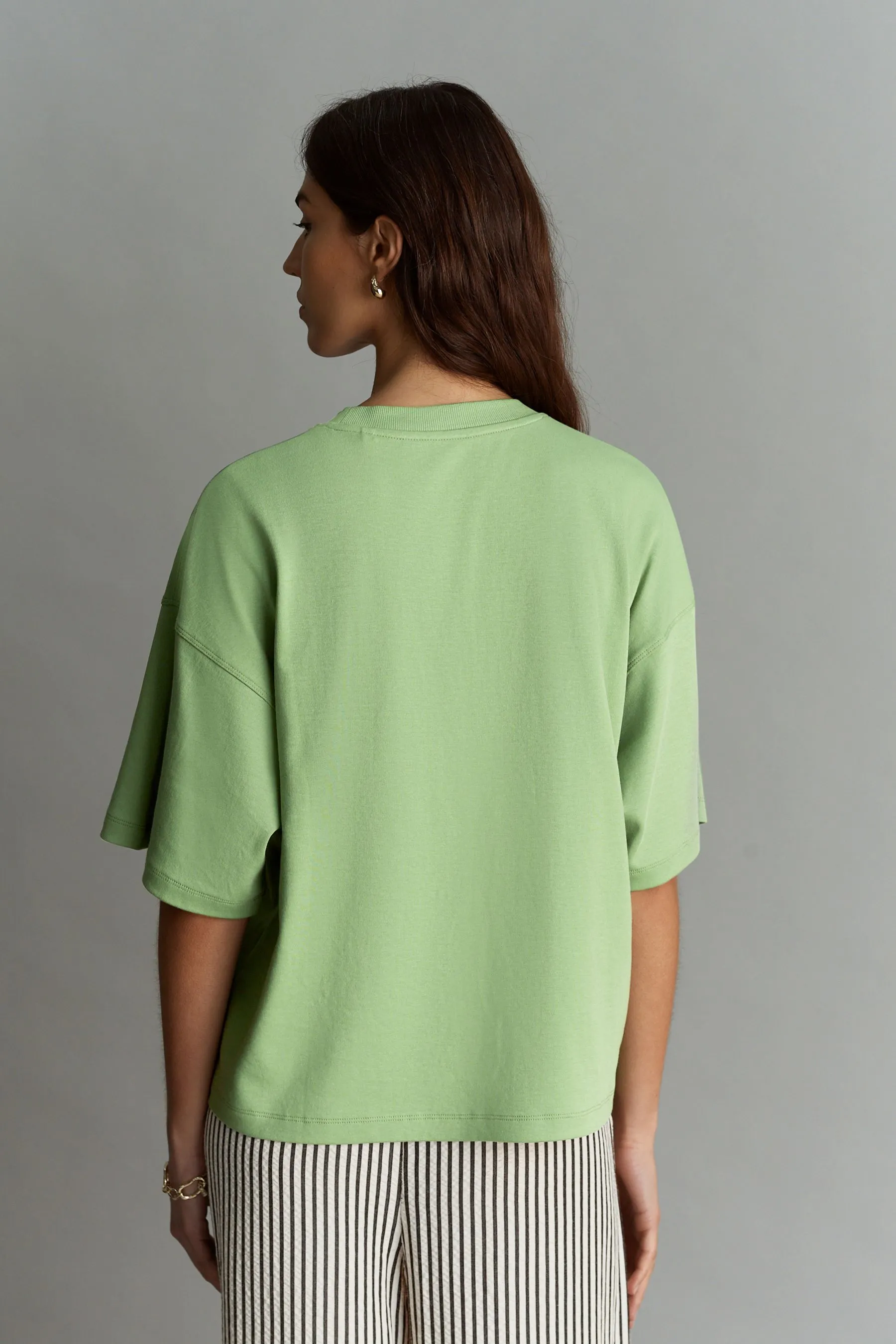 100% Cotton Heavyweight Relaxed Fit Crew Neck T-Shirt    