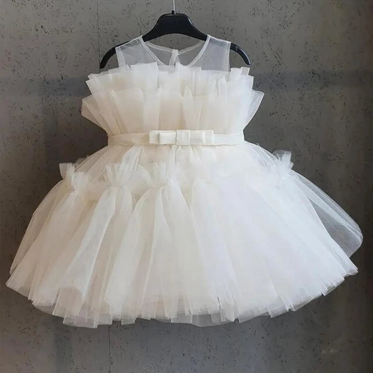 Abito da festa di Natale per ragazza Abito da principessa di compleanno elegante senza maniche in tulle verde Abito da cerimonia