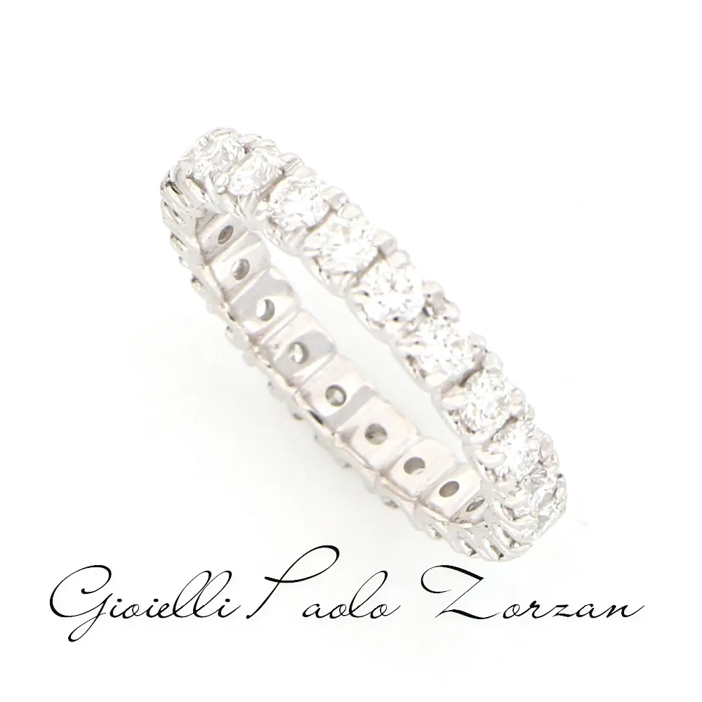 Anello Eternity in Oro Bianco e Diamanti ref. AN2108
