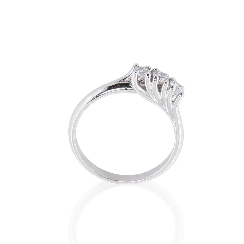 Anello Trilogy in Oro Bianco con Diamanti