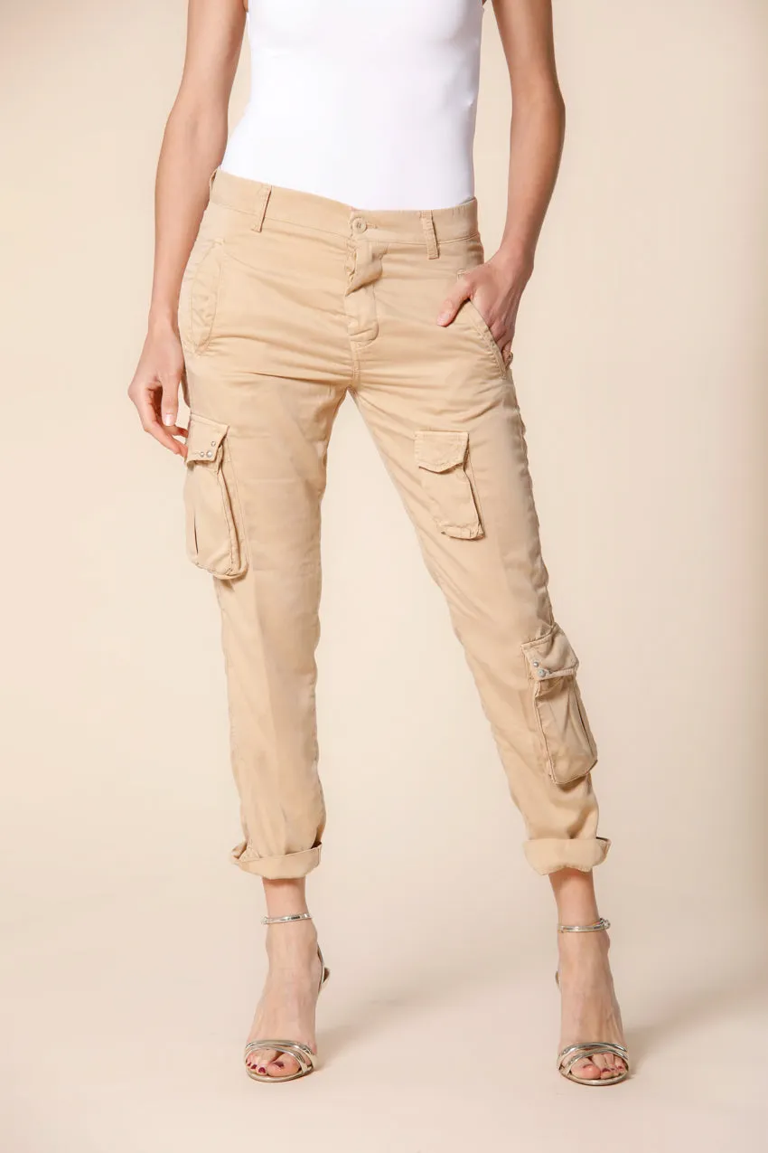 Asia Snake pantalon cargo femme en tencel avec clous relaxed ①
