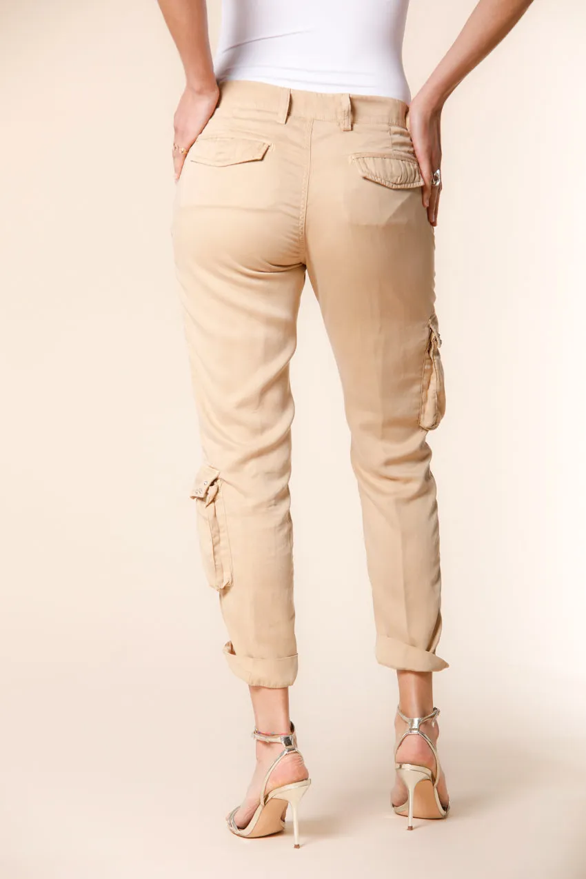 Asia Snake pantalon cargo femme en tencel avec clous relaxed ①