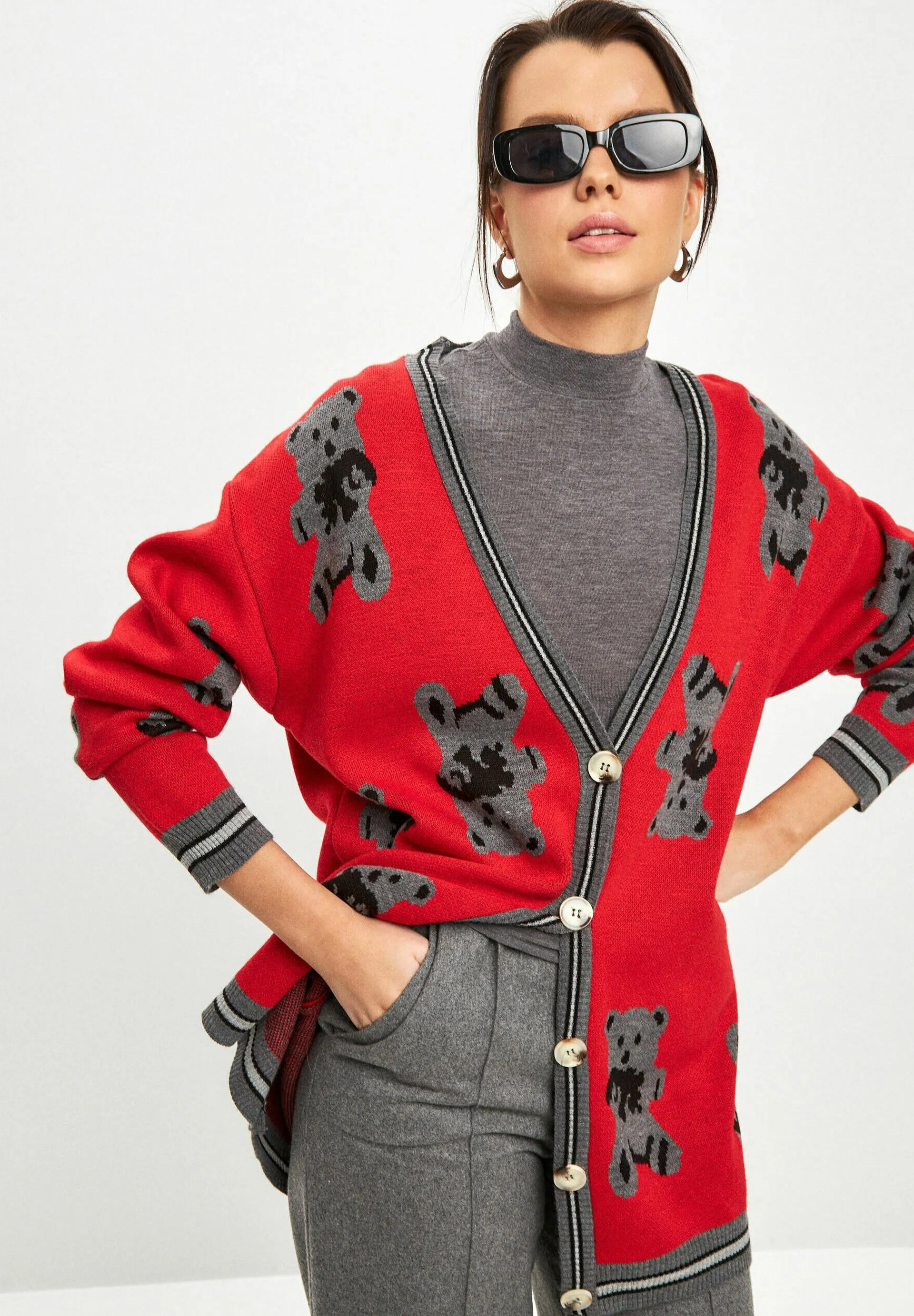 BEAR   - Cardigan