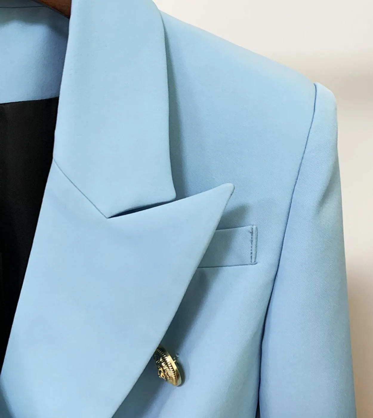 Blazer blu cielo Donna Nuovo cappotto da giacca femminile Moda fibbia in metallo Doppio petto Bottoni dorati Abito Baby Blue Bla