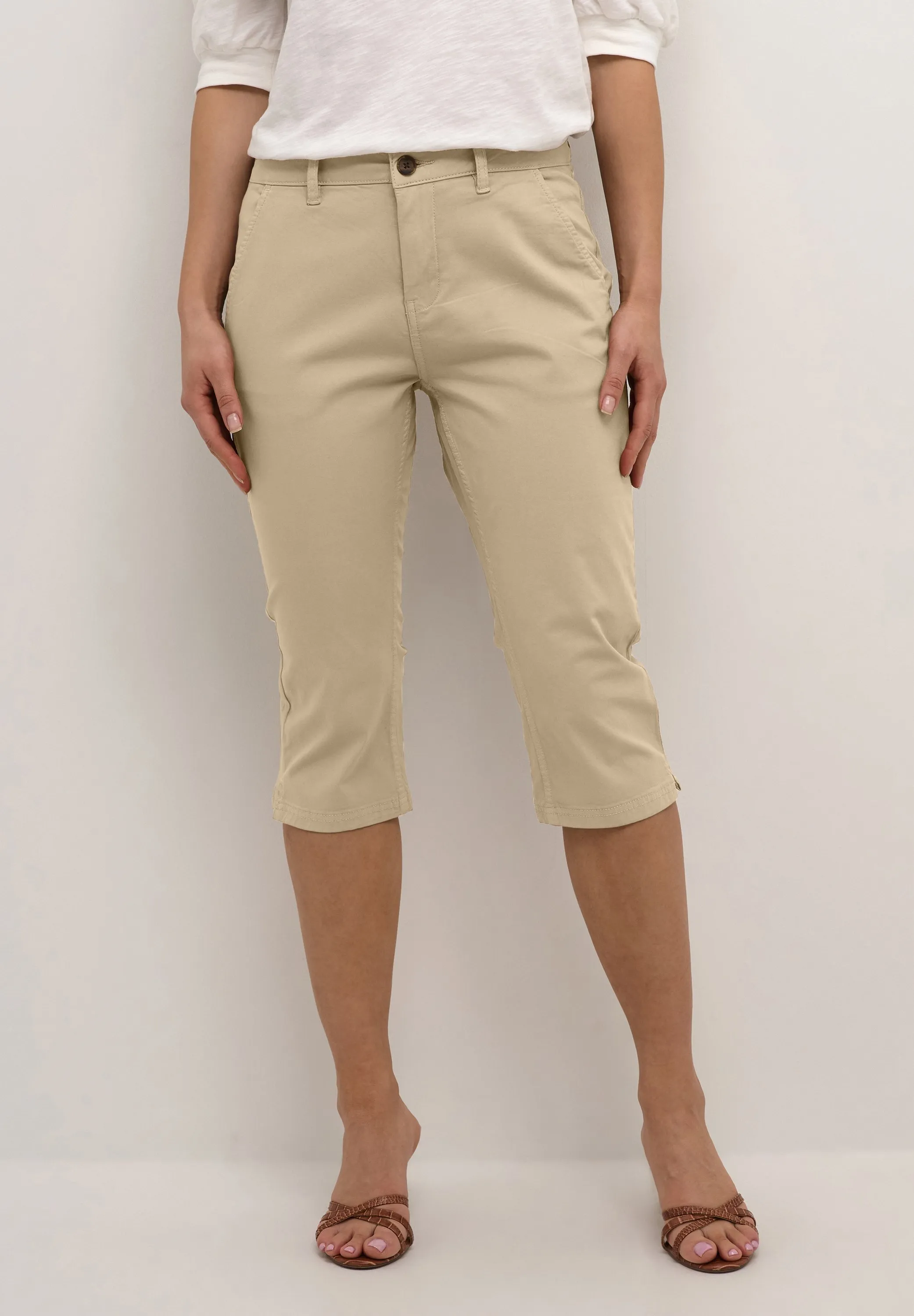 BRITA CAPRI - Shorts