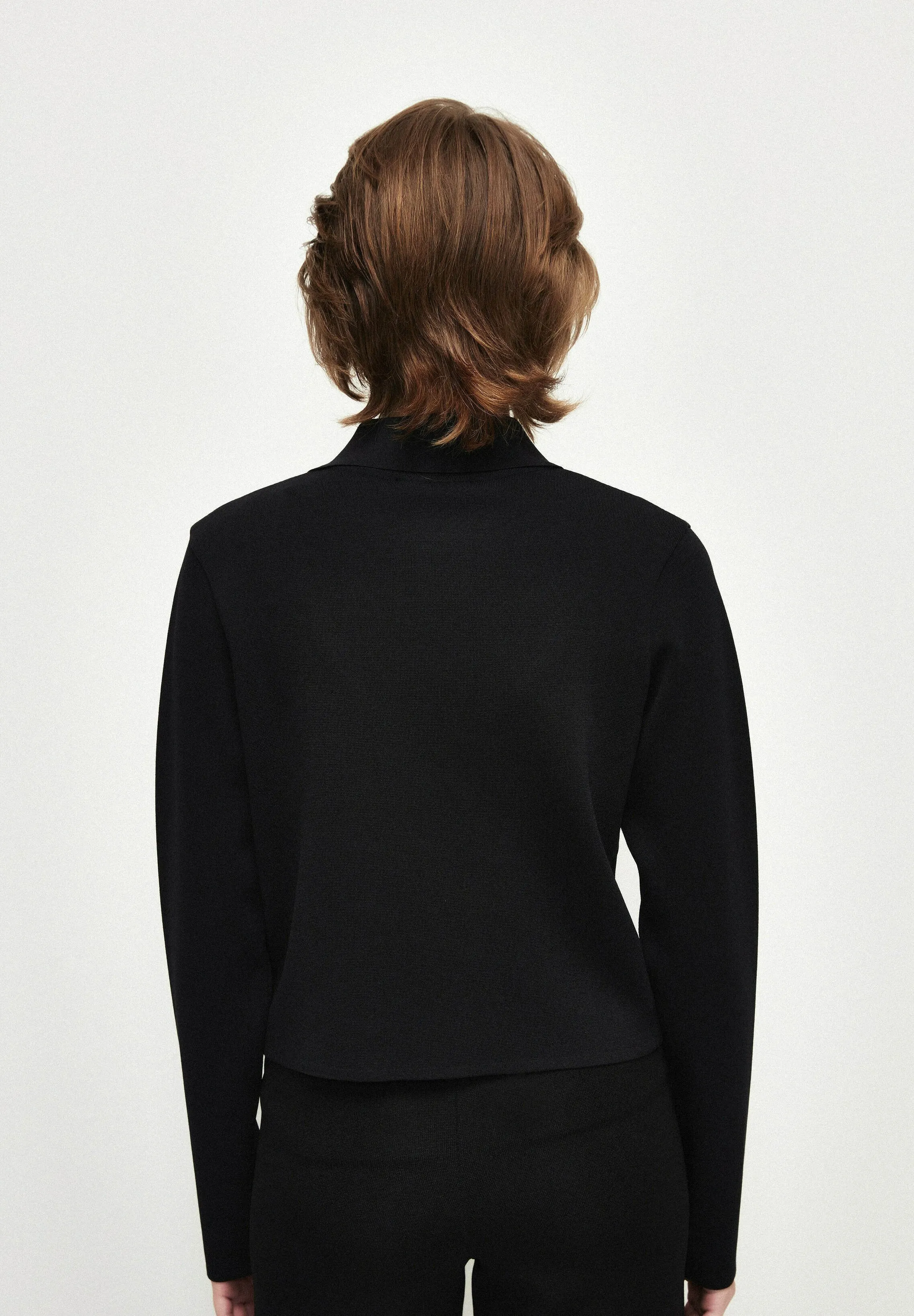 BUTTON - Cardigan