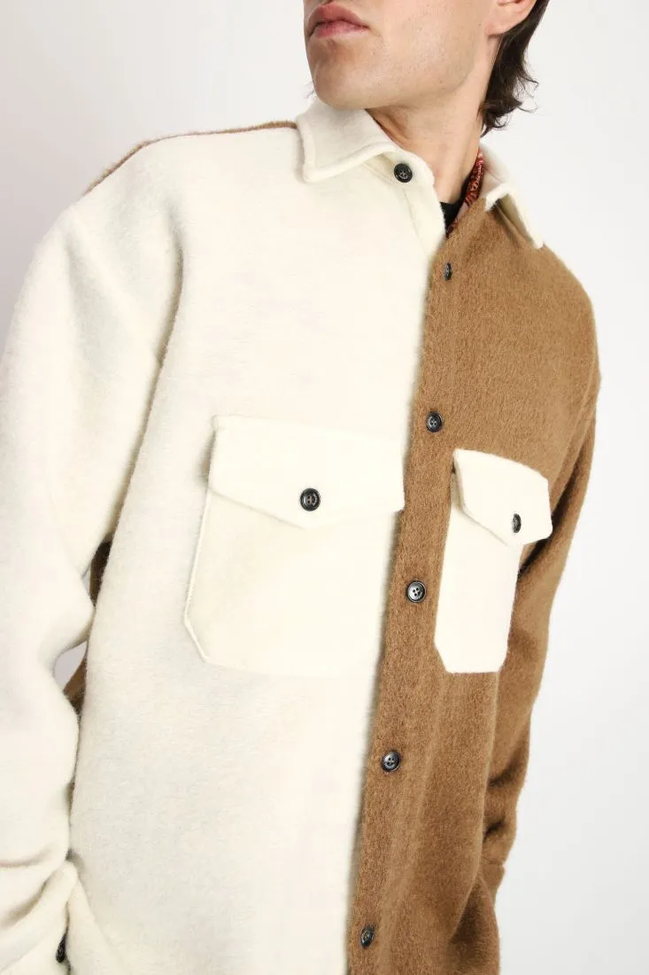 Camicia bicolor con tasche applicate