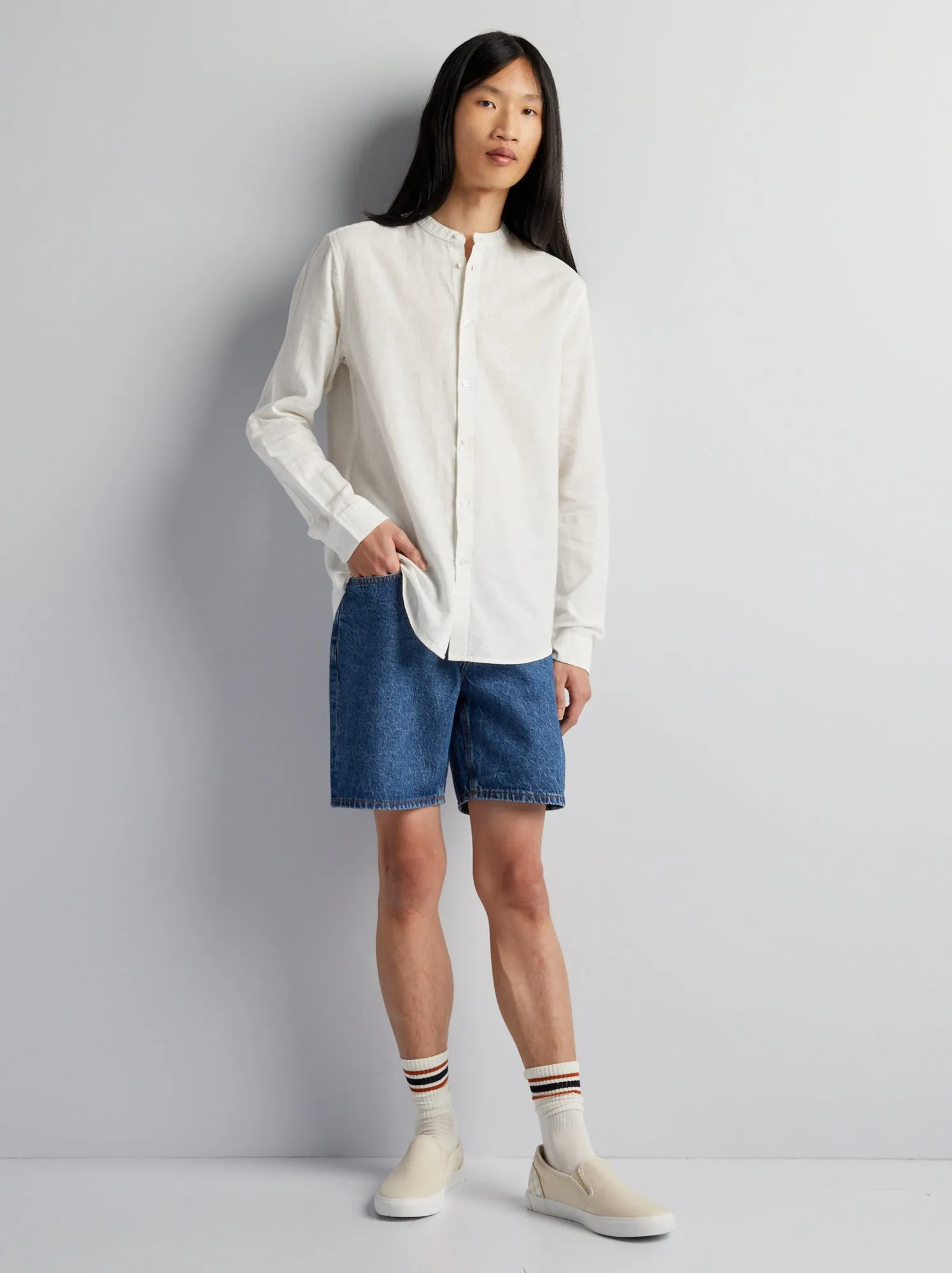 Camicia con collo alla coreana tinta unita - BIANCO