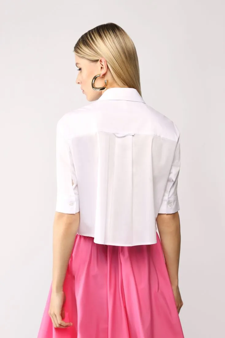 Camicia cropped con colletto classico e taschini applicati