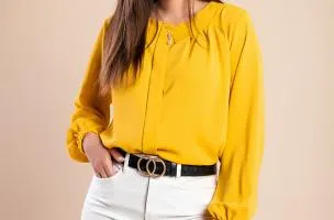 Camicia elegante con scollo rotondo, senape