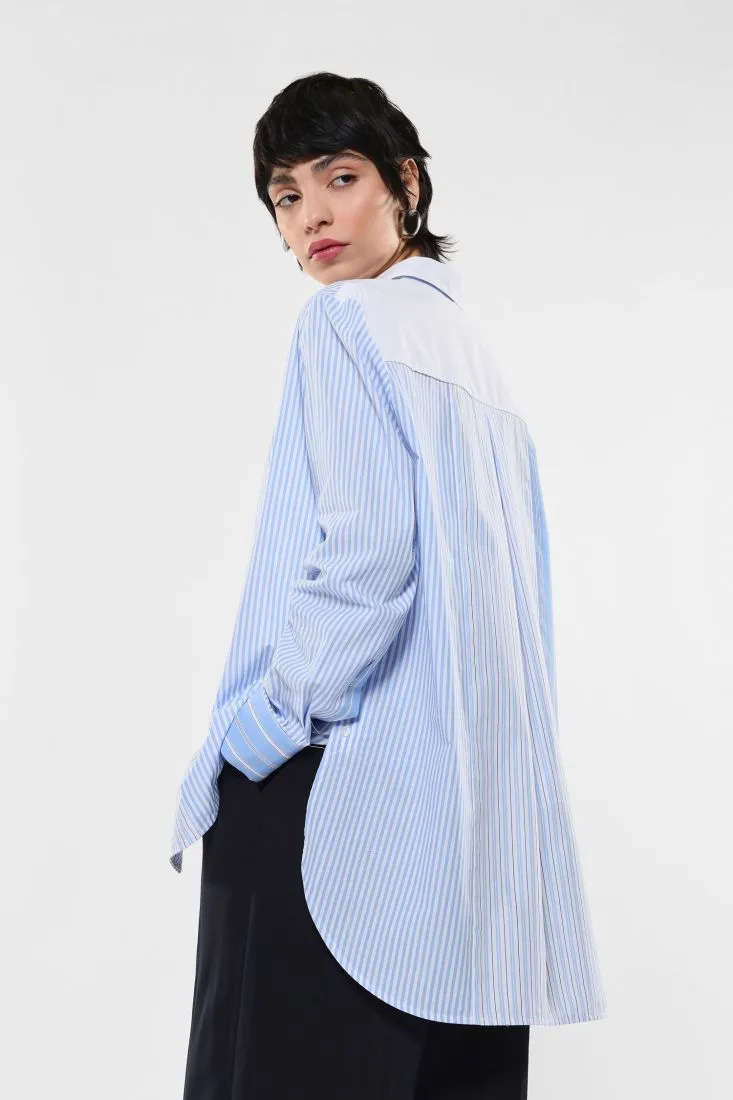 Camicia in cotone fantasia rigata con orlo asimmetrico