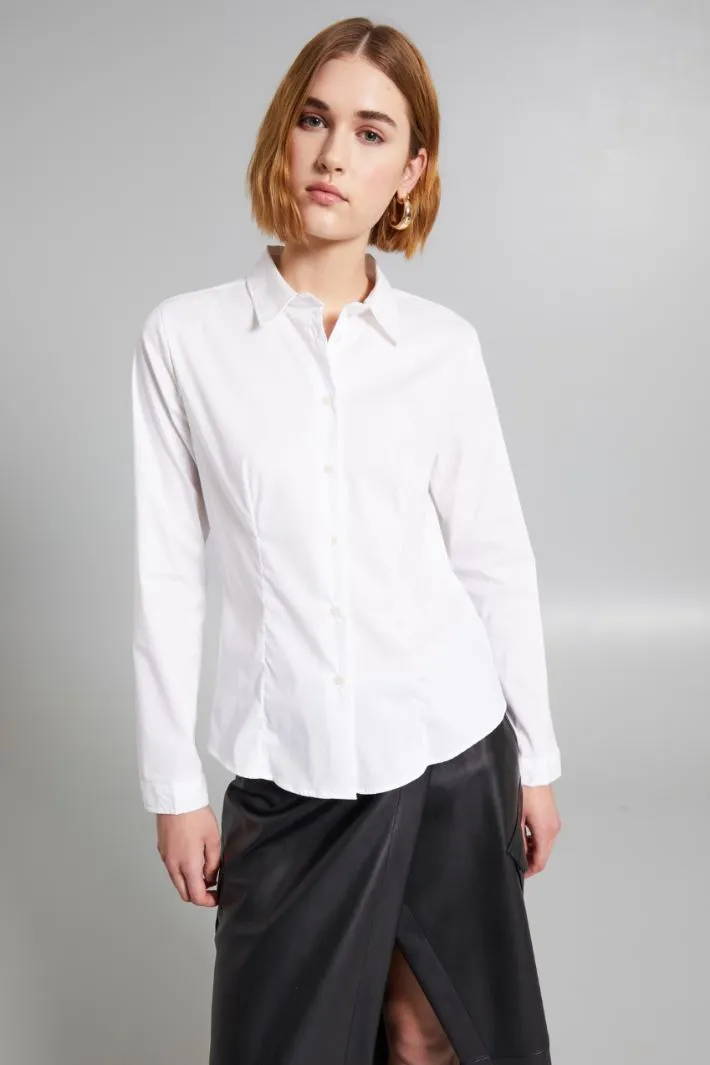 Camicia sfiancata in popeline