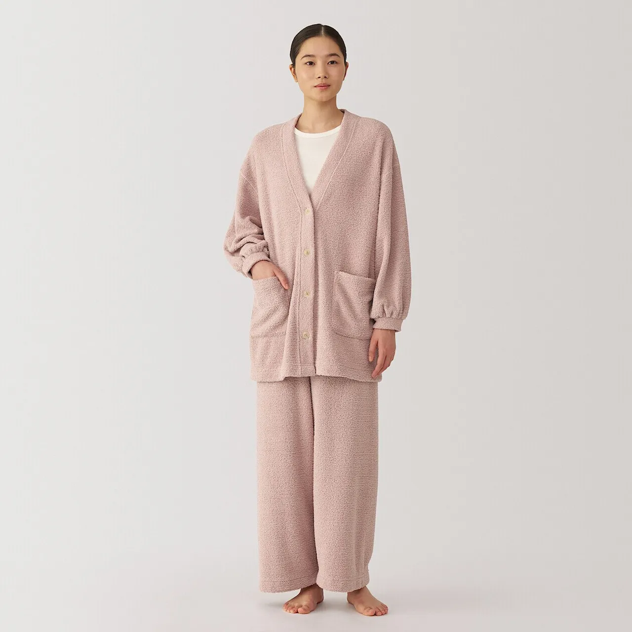 Cardigan in pile lavorato a maglia liscia da donna