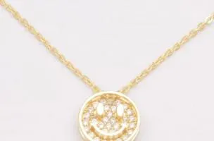 Collana con pendente, colore oro