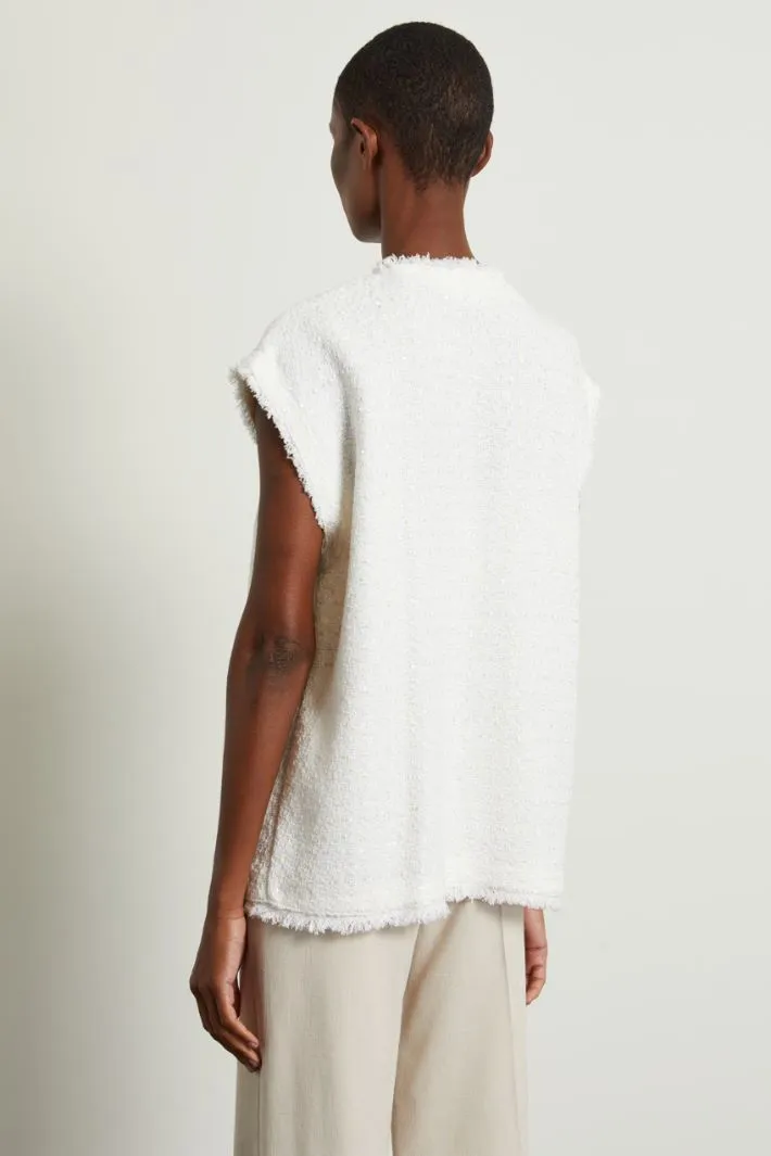 Gilet con bordi sfrangiati