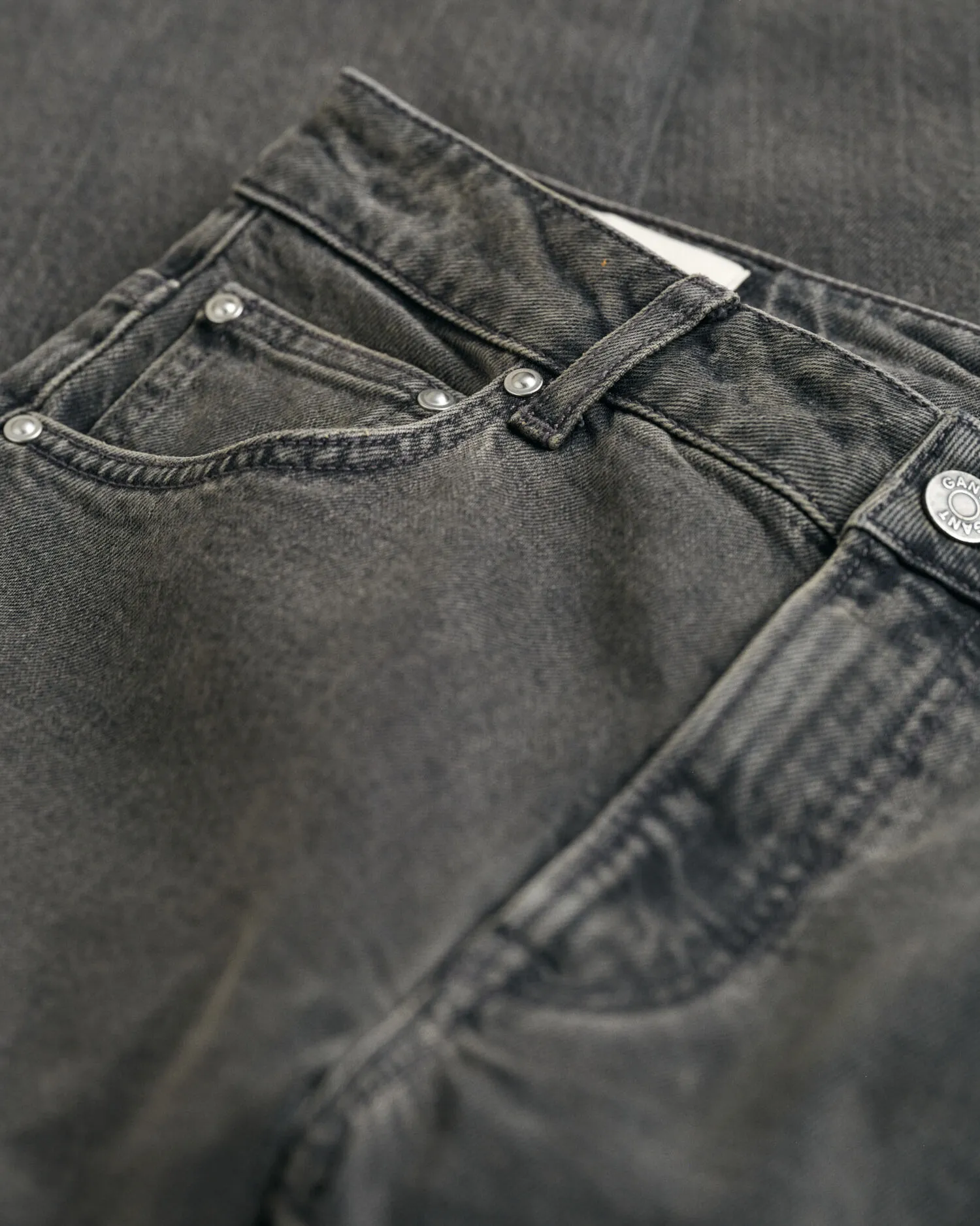 Jeans alla caviglia con gamba dritta    