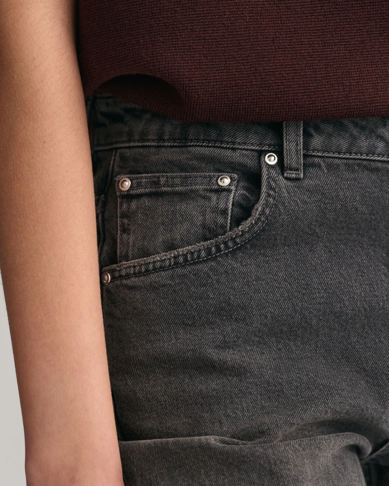 Jeans alla caviglia con gamba dritta    