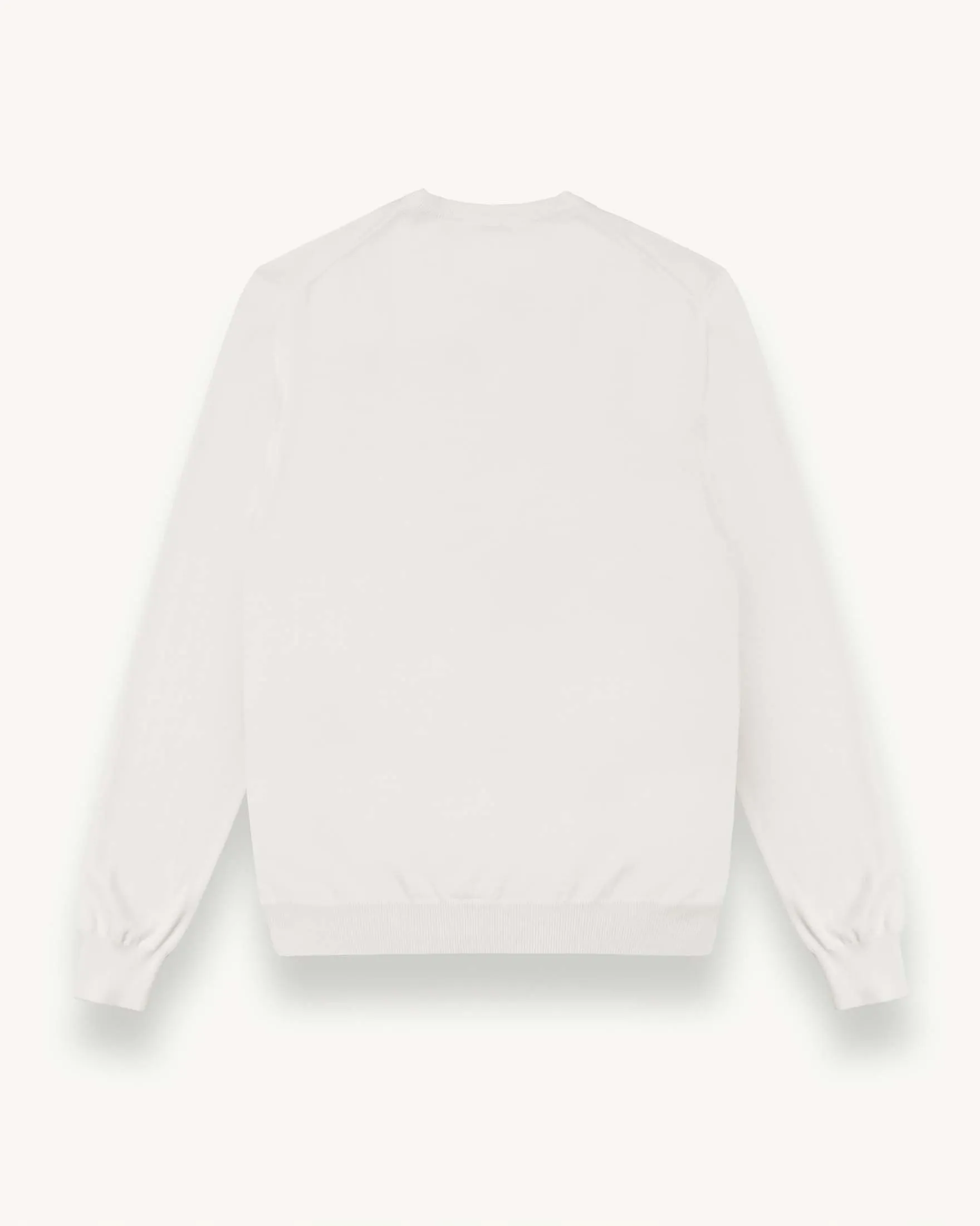 Maglia girocollo bianca in puro cotone con logo bollo sulla manica sinistra