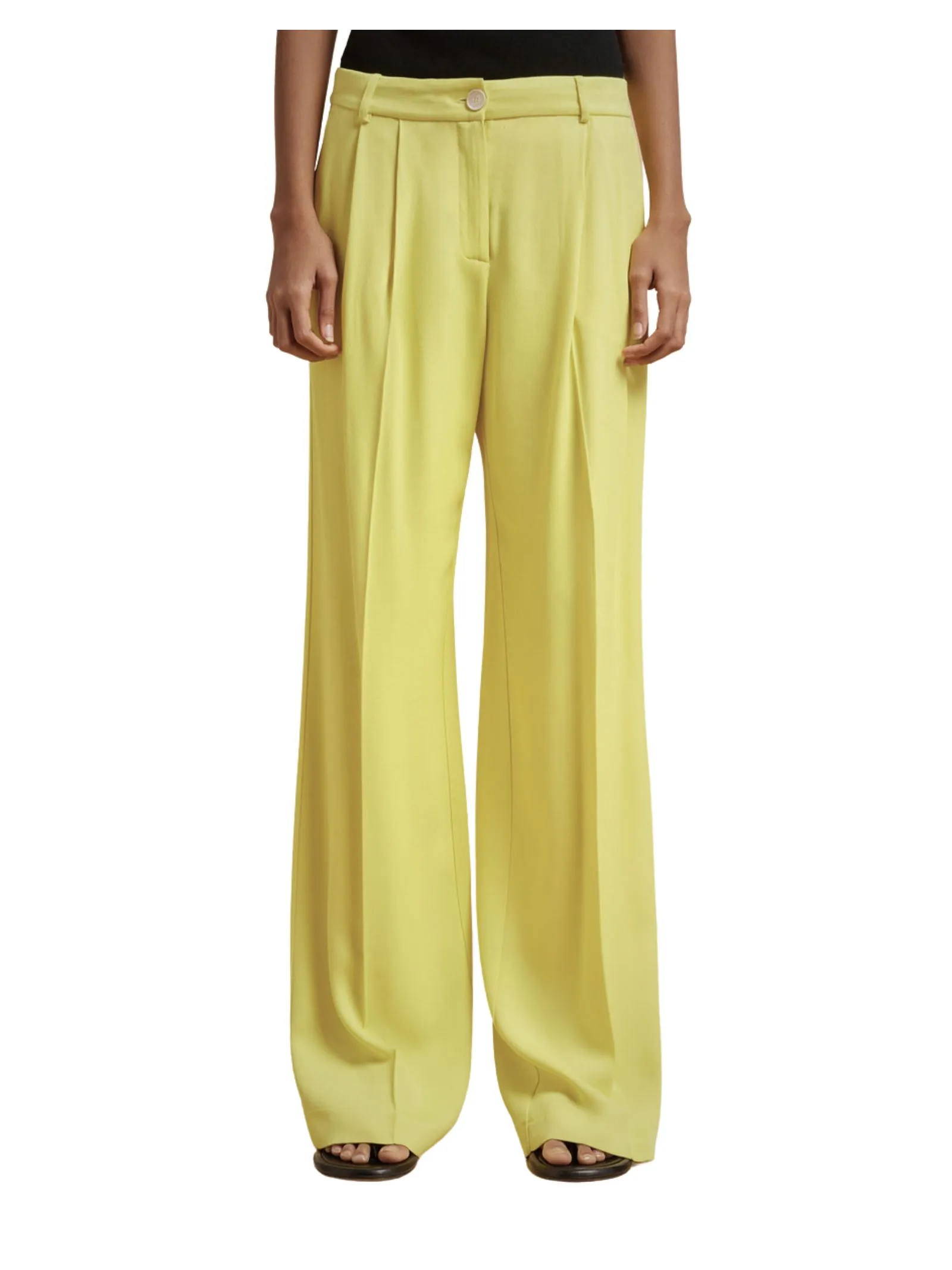 palazzo pants in drap