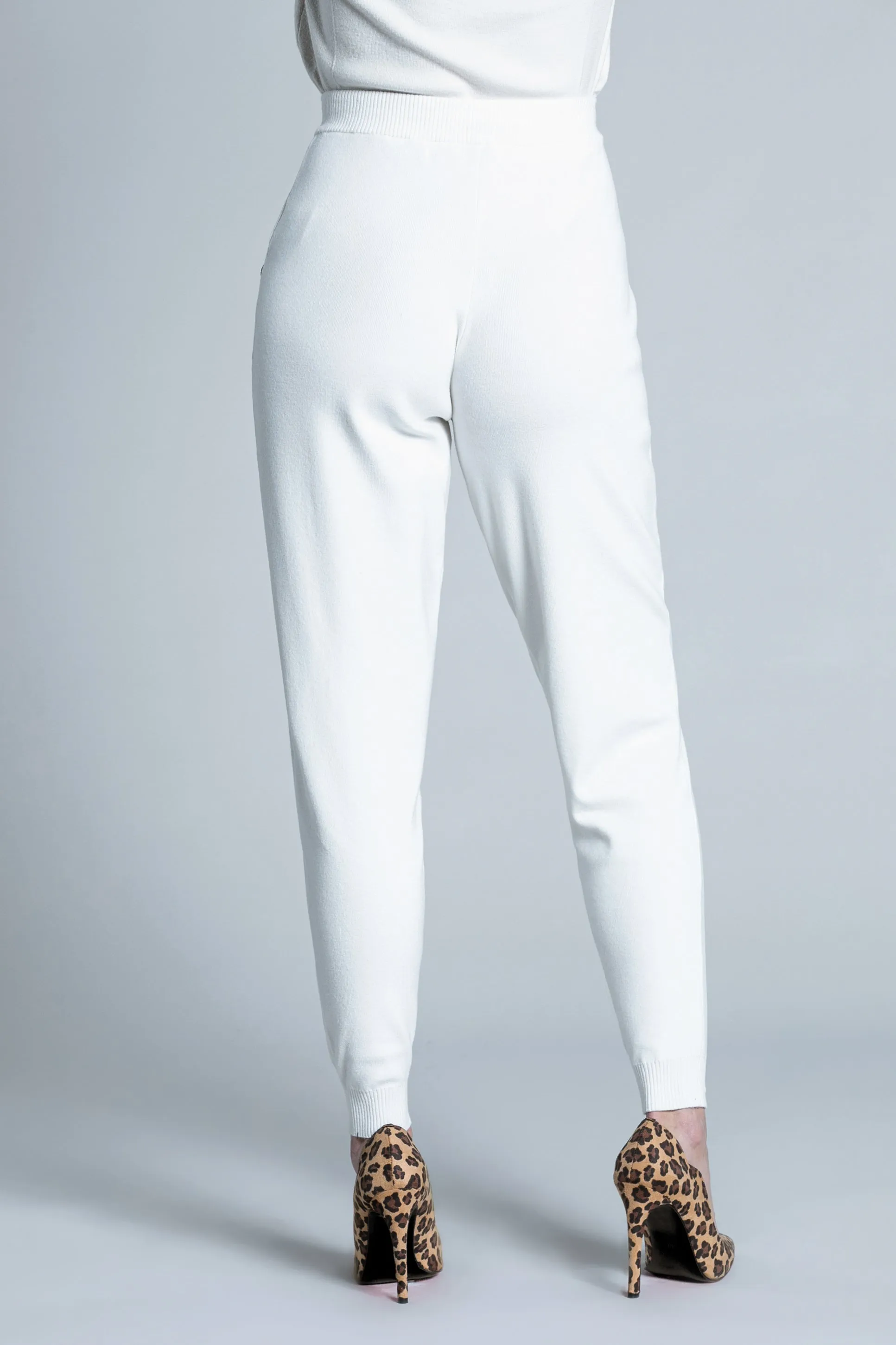 Pantalone WETIO vita alta con costina più coulisse più tasche con anelli più perle