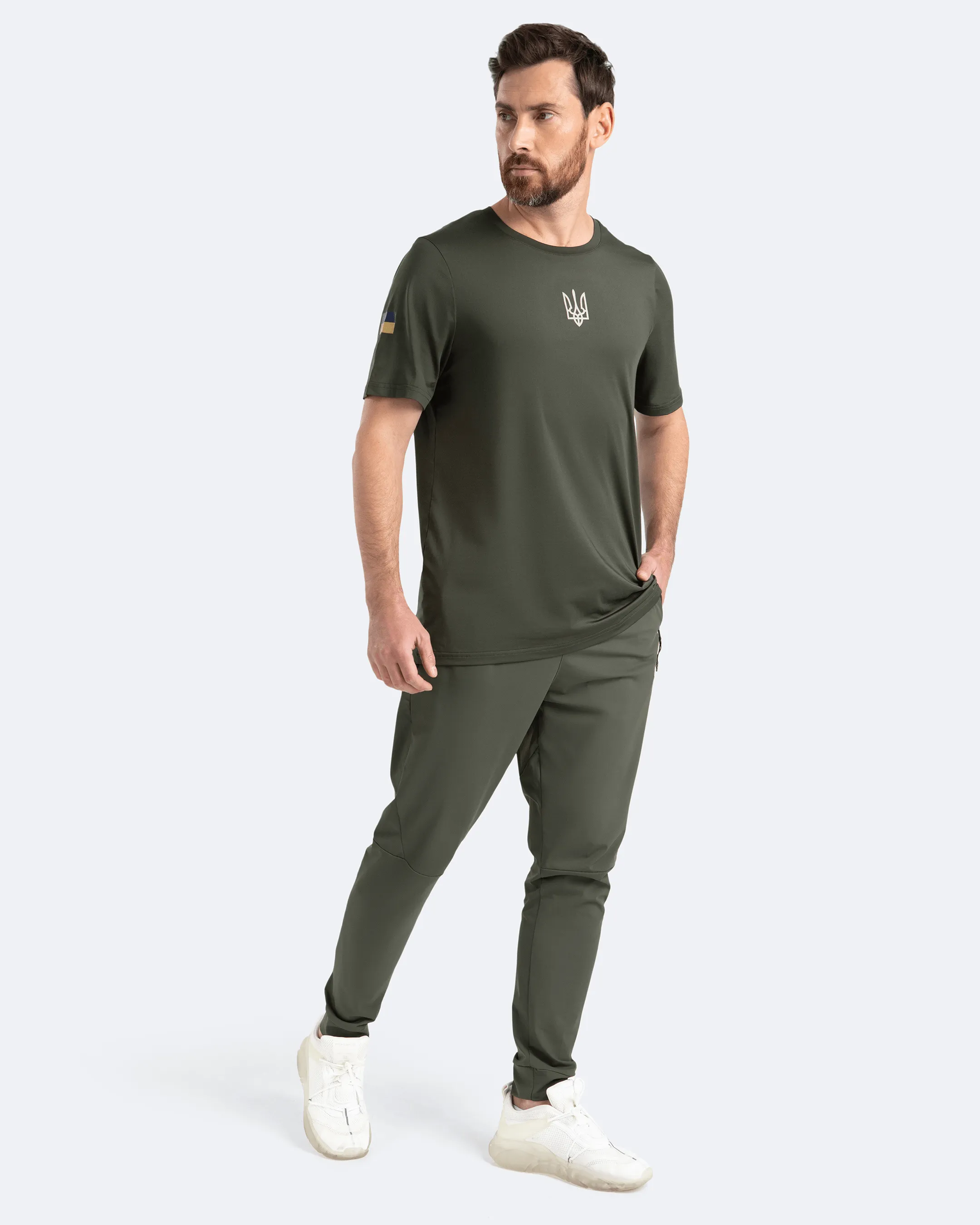 Pantaloni da corsa verde cachi coordinati & set di magliette  