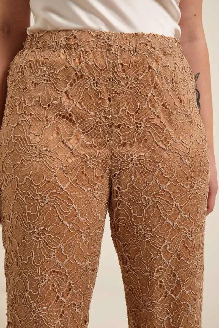 Pantaloni in pizzo rebrodè