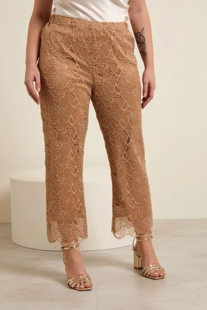 Pantaloni in pizzo rebrodè