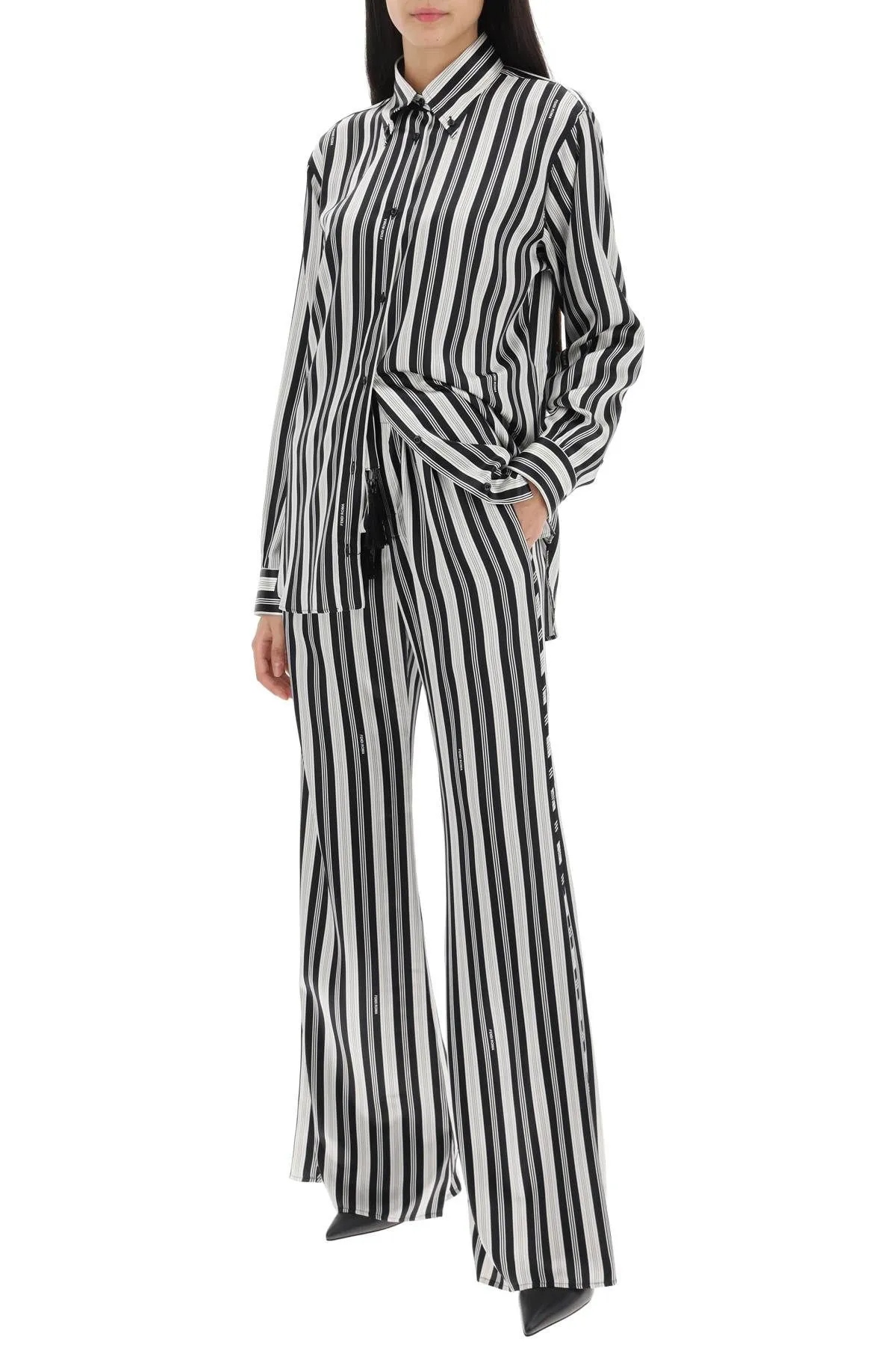 Pantaloni in raso di seta a righe