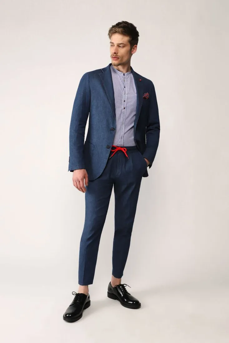 Pantaloni straight monocolour con coulisse e piega stirata