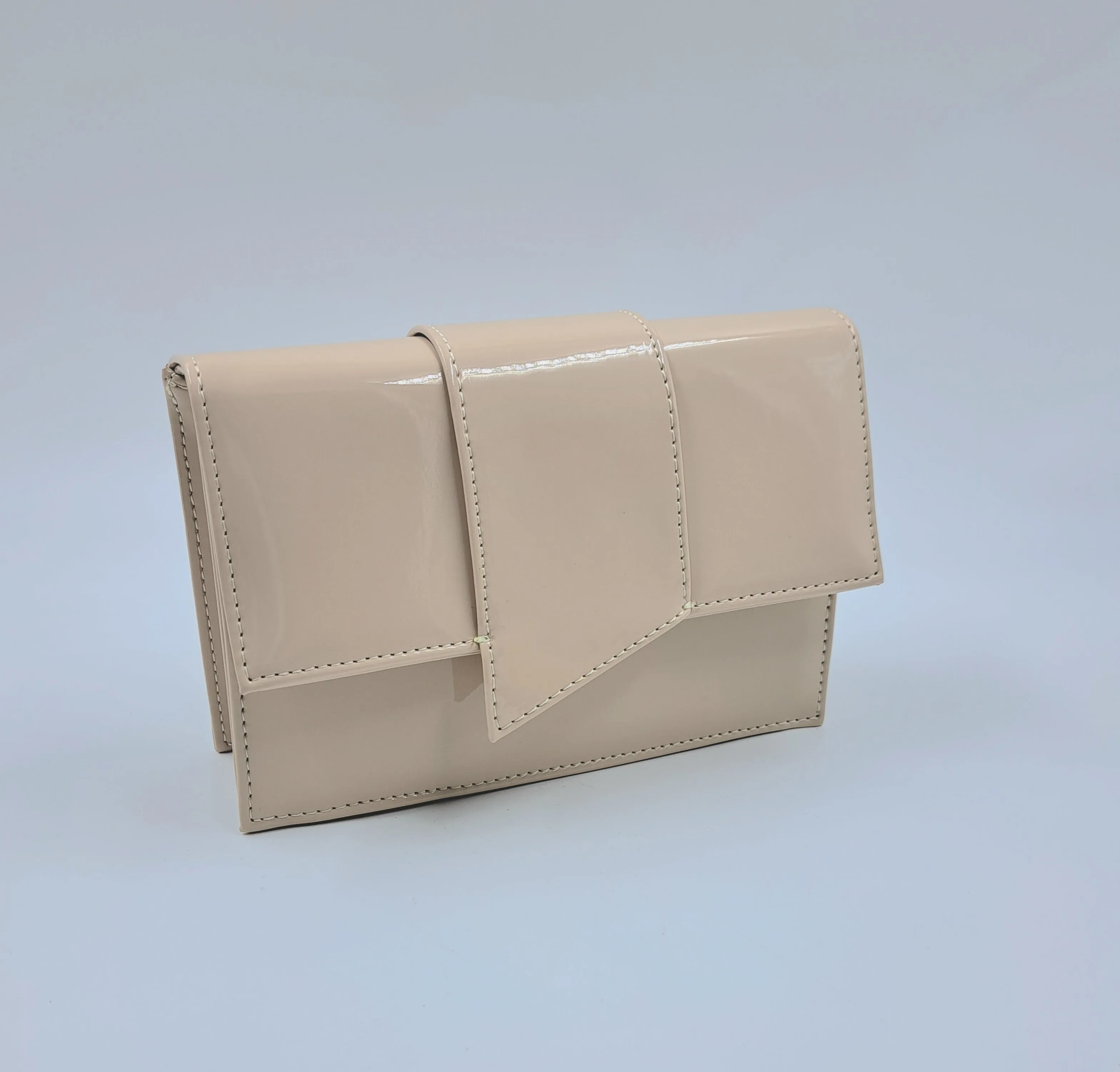 POCHETTE VERNICE NUDE