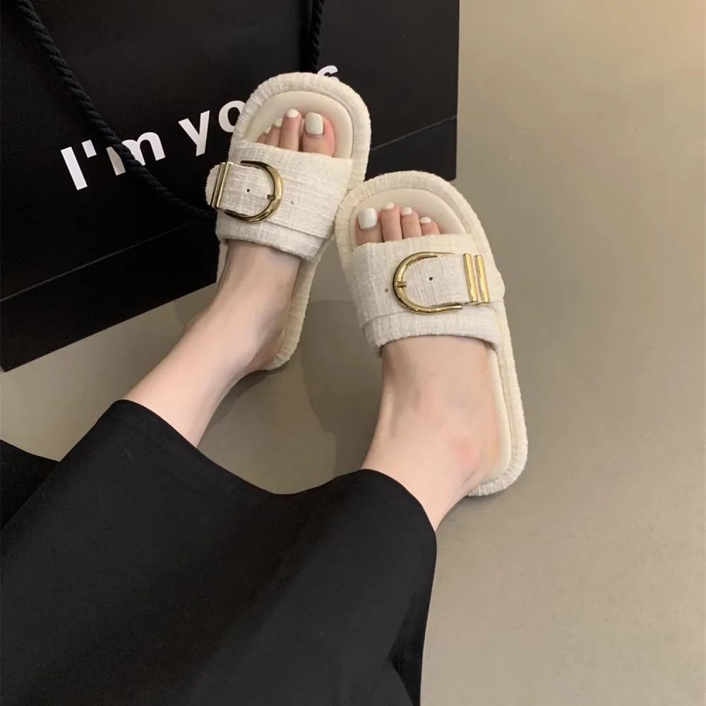 Sandali piatti profumati piccoli in stile francese per le donne Abbigliamento esterno estivo 2024 New Internet Celebrity Beach O