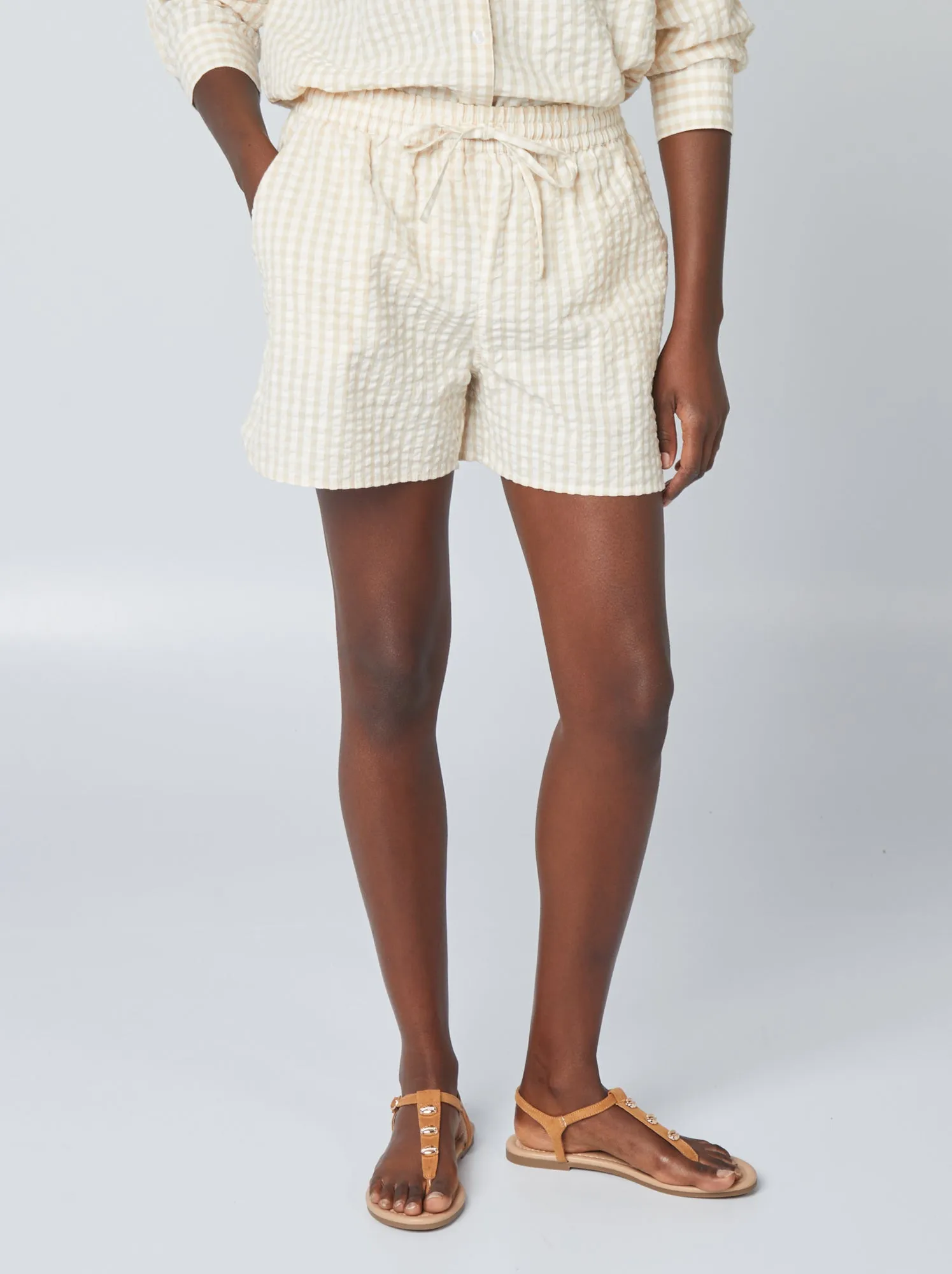Shorts groffati con stampa vichy - BEIGE