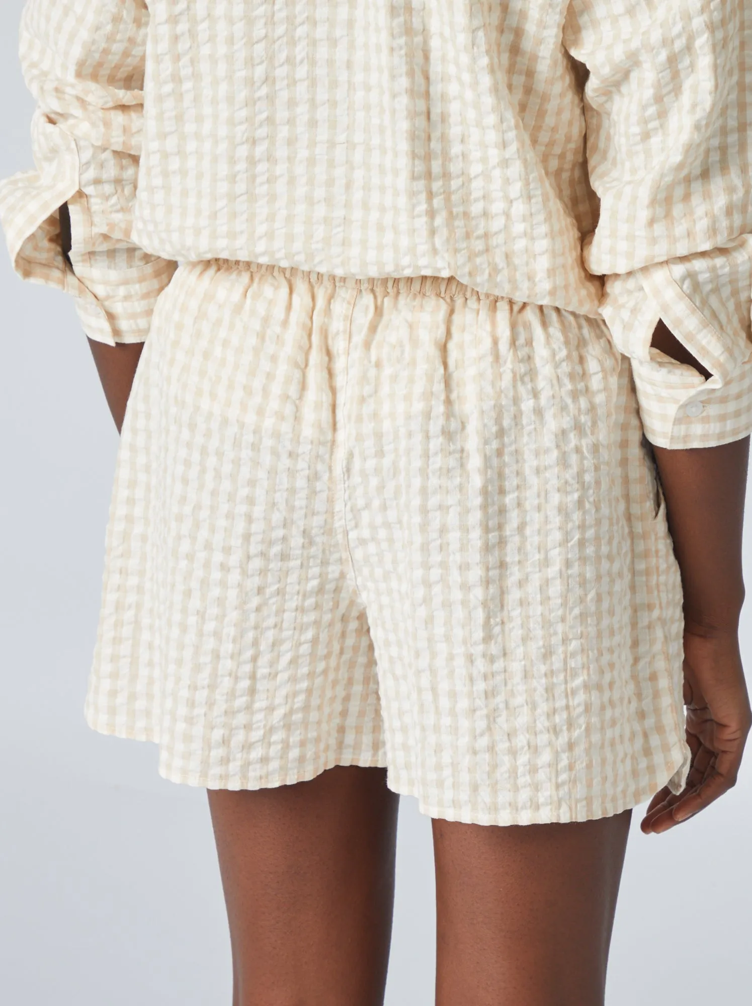 Shorts groffati con stampa vichy - BEIGE