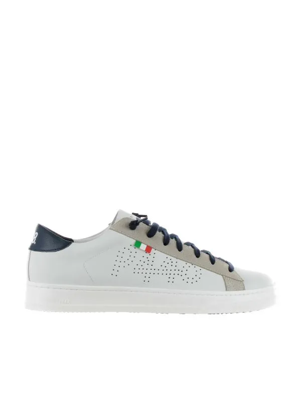 Sneaker in pelle con logo traforato