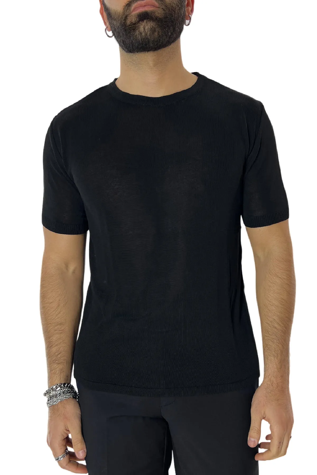T-shirt uomo nera in viscosa mezze maniche scollo largo made in italy
