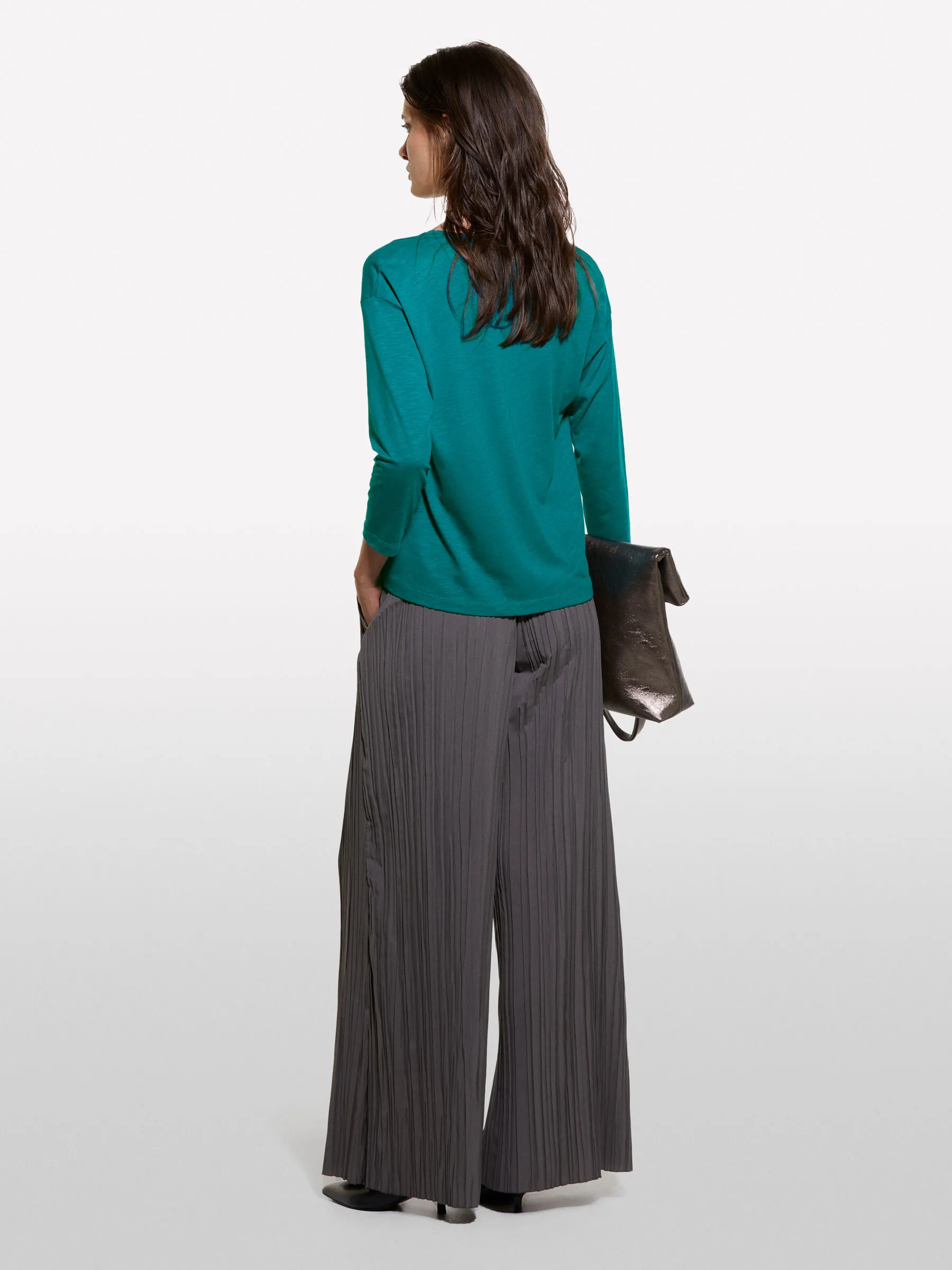 T-shirt verde ottanio con arriccio