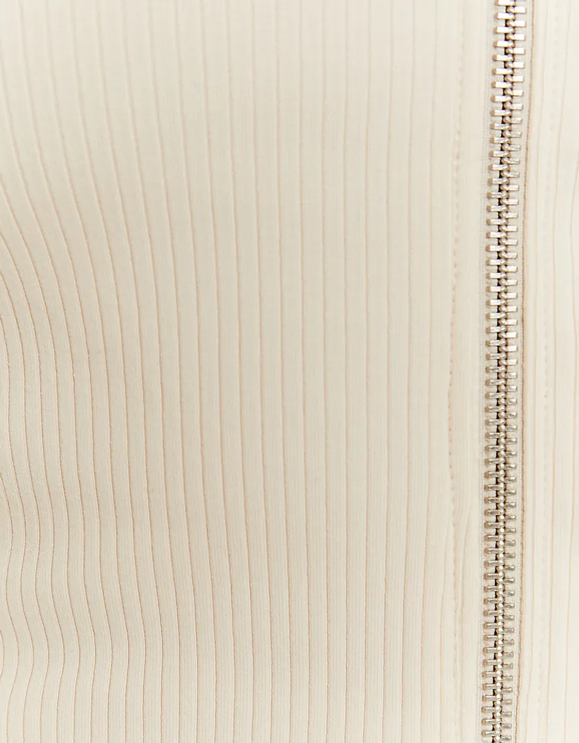 Top Corto Beige con Cappuccio  