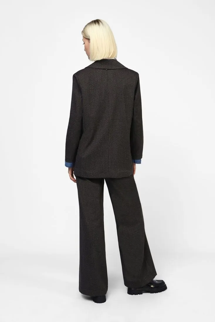  Trousers with denim details    