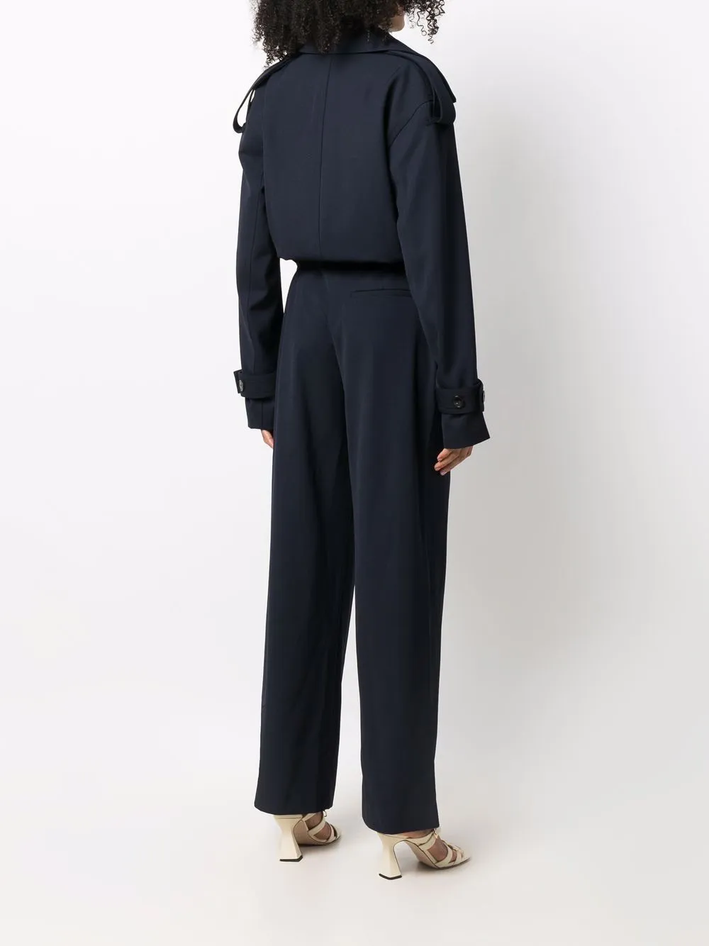 tuta con effetto trench