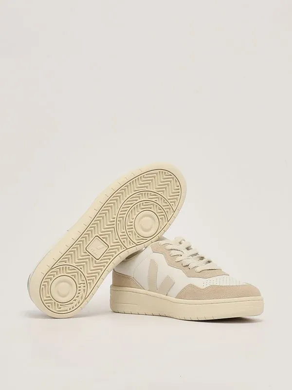 VEJA  Sneakers donna Veja V-90 in suede e pelle liscia Bianco
