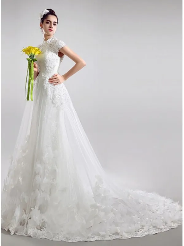 Vestito da Sposa Online Accollato con colletto di pizzo, smanicato con gonna a fiori di raso