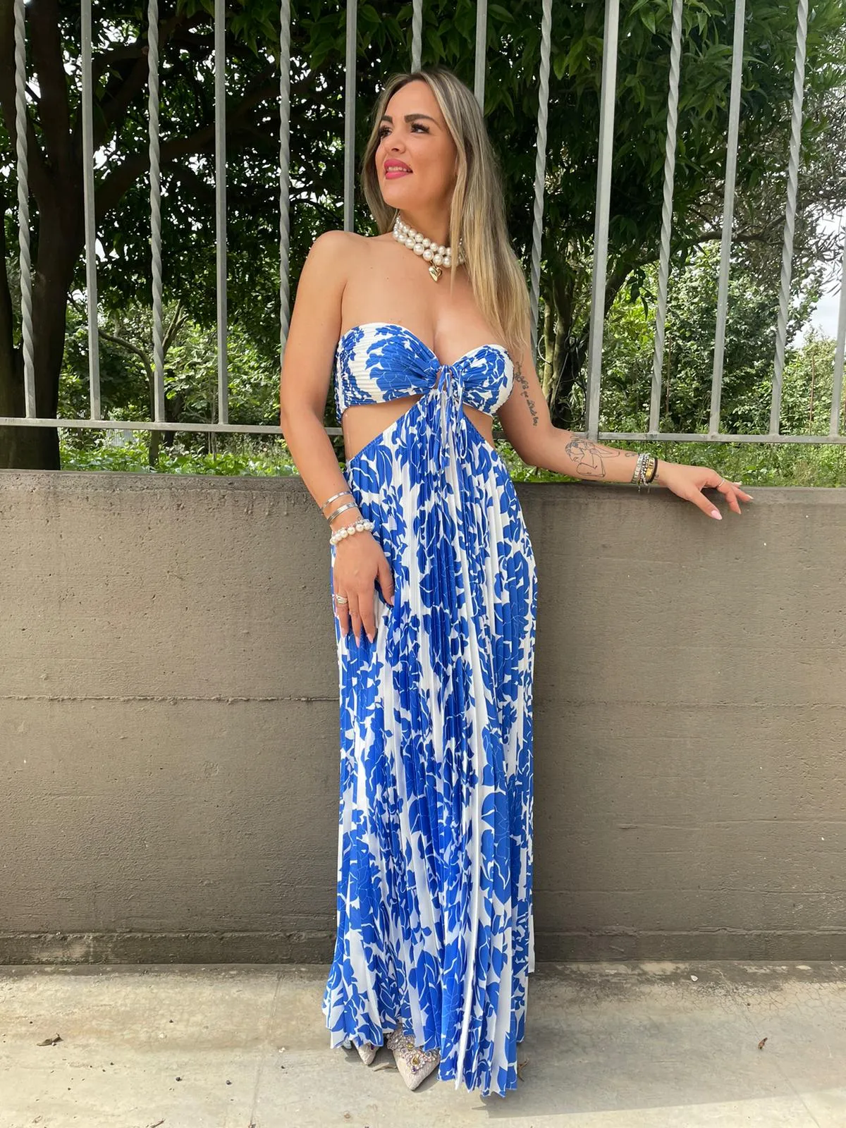 Vestito lungo a fantasia cut-out
