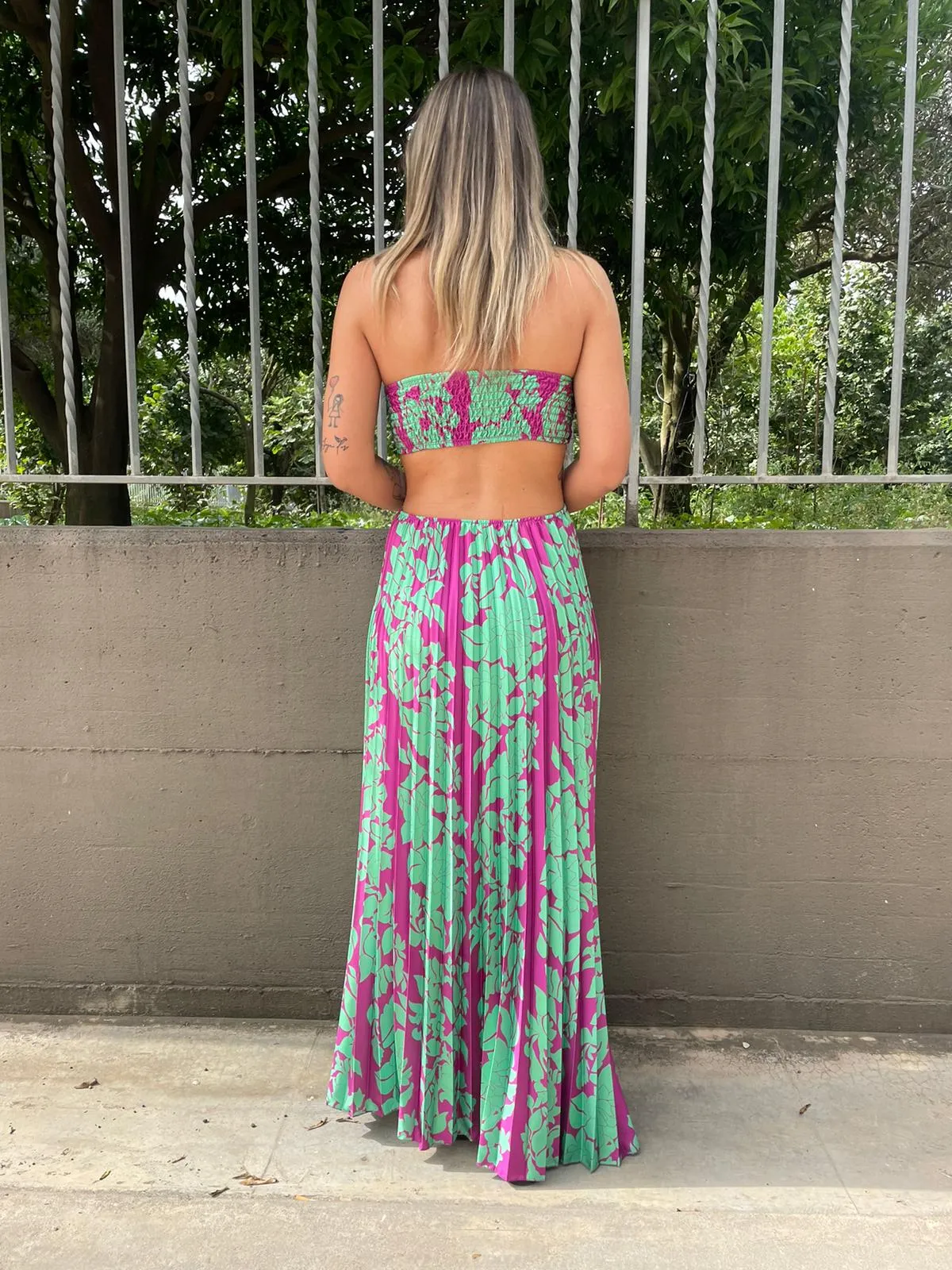 Vestito lungo a fantasia cut-out